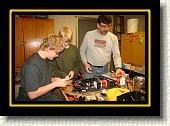 IMG_1915 * Robert, John and Art working on the electronics. * Robert, John and Art working on the electronics. * 3072 x 2048 * (3.43MB)