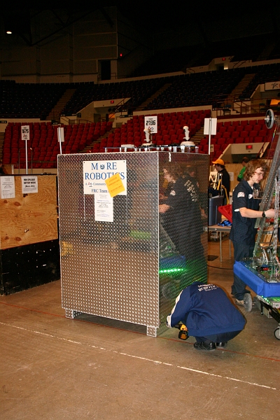 IMG_2626.JPG - A fancy robot crate. The orange sticker indicates that they were over the 400 lb weight limit.